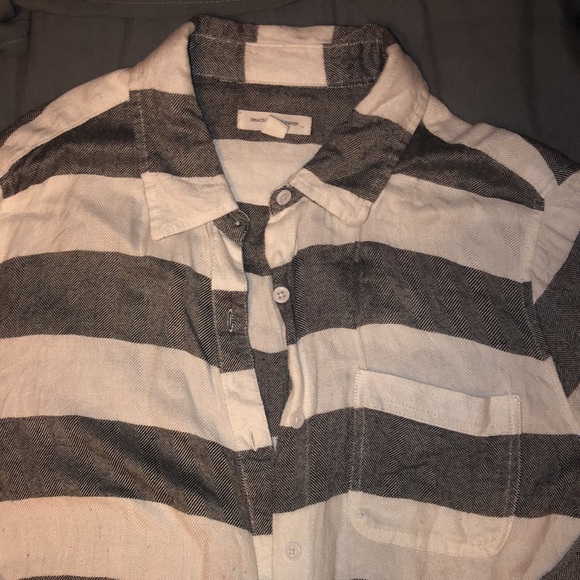 Comfy Soft Button Up - Picture 3 of 3